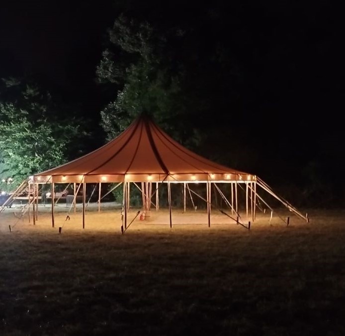 CHAPI TOQUE -Location de chapiteaux sur mesure à Nonville